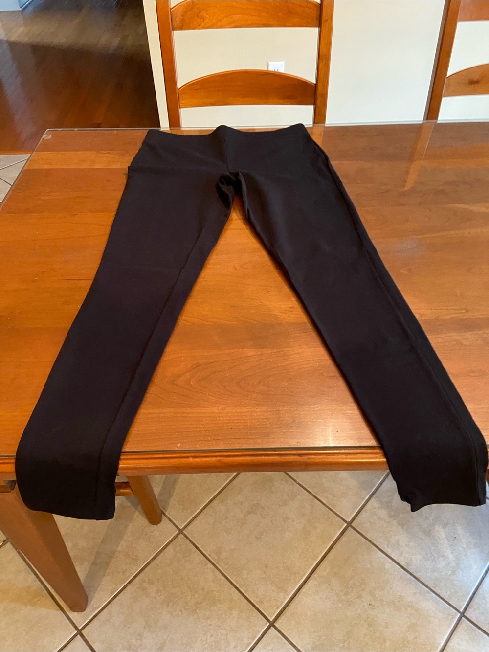 Express Black Women’s Leggings/Exercise pants. Brand New. Medium